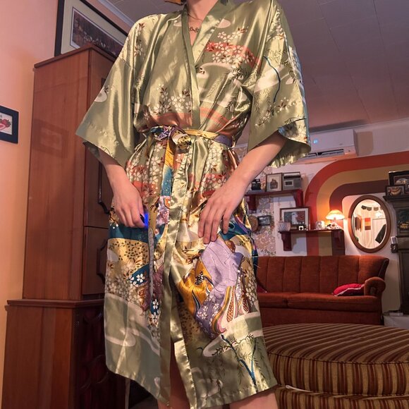 1980s 100% silk geisha girl cherry blossom printed belted kimono robe - by Orien - Picture 3 of 13